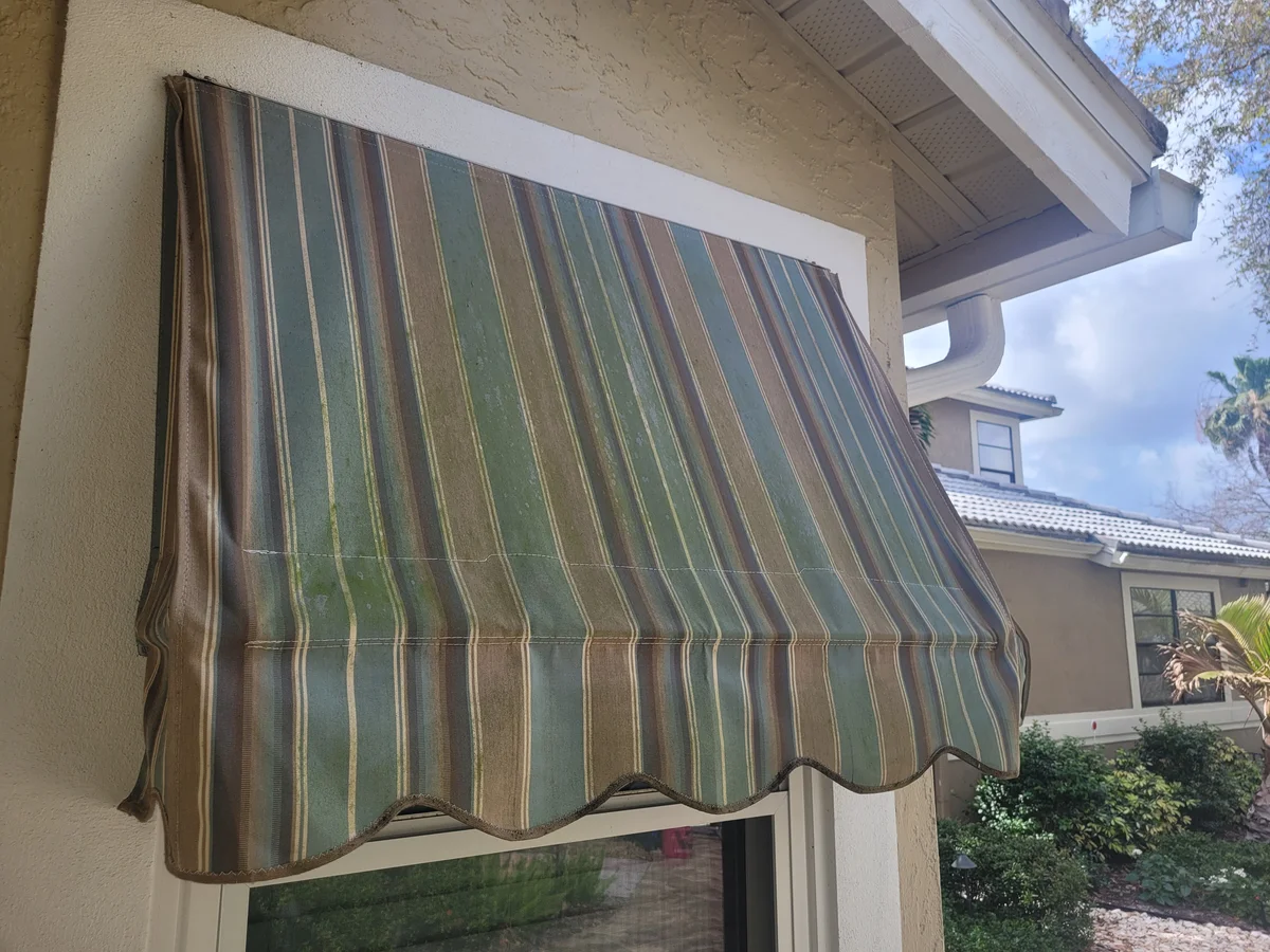 Tampa Bay Awning Cleaning Before 1