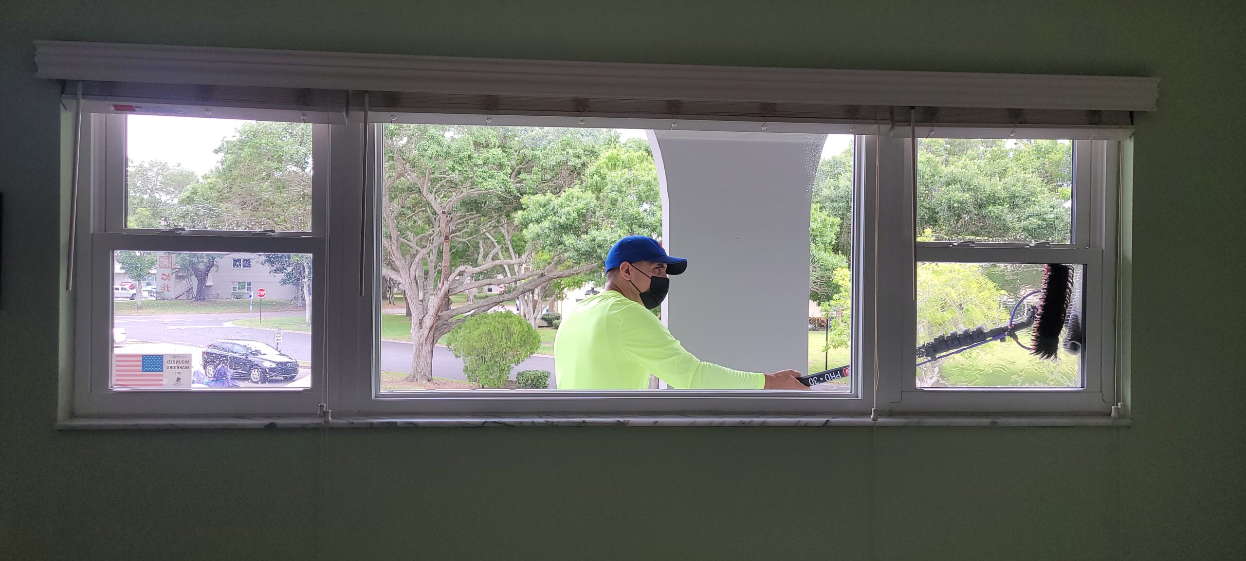 Benefits of Using Local Window Cleaners